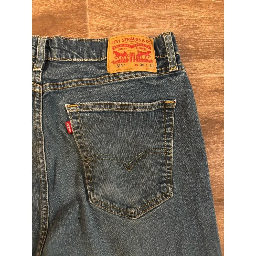 Mens Levi’s 514 Size 36/30‎ Medium Wash Denim Straight Leg Blue Jeans EUC
